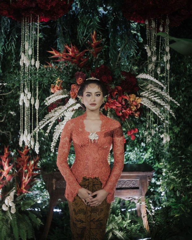Amanda Khairunnisa/ Foto: Instagram/akhairunnisa Amanda Khairunnisa kebaya midodareni