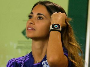 5 Fakta Antonella Roccuzzo, Cinta Monyet Messi yang Jadi Cinta Sejatinya 5 Fakta Antonella Roccuzzo, Cinta Monyet Messi yang Jadi Cinta Sejatinya