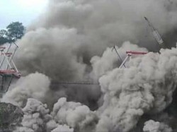 Gunung Semeru Naik Level Jadi Awas Usai Erupsi