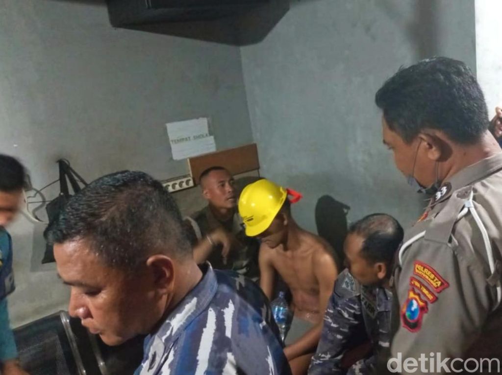 Pria Asal Brebes Coba Bunuh Diri Lompat ke Selat Bali Pria Asal Brebes Coba Bunuh Diri Lompat ke Selat Bali