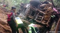 Cerita Korban saat Detik-detik Mencekam Bus Masuk Jurang di Magetan