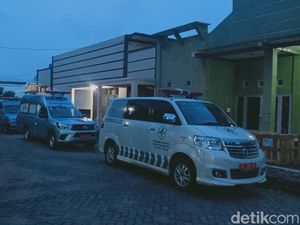 7 Jenazah Korban Bus Masuk Jurang Diberangkatkan ke Semarang Malam Ini 7 Jenazah Korban Bus Masuk Jurang Diberangkatkan ke Semarang Malam Ini