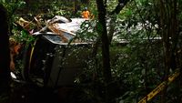 Begini Kondisi Bus Pariwisata yang Masuk Jurang di Magetan