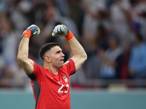 Messi Dipuji, Jangan Lupakan Emi Martinez!