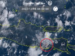 Erupsi Semeru Tampak dari Luar Angkasa, Dipotret Satelit Himawari 8