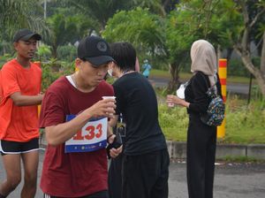 Ajang Fun Run UWM Surabaya Beri Layanan Pemeriksaan Tulang-Edukasi Lari Ajang Fun Run UWM Surabaya Beri Layanan Pemeriksaan Tulang-Edukasi Lari