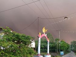 Cerita Kepanikan Warga di Tengah Erupsi Semeru: Curah Kobokan Gelap