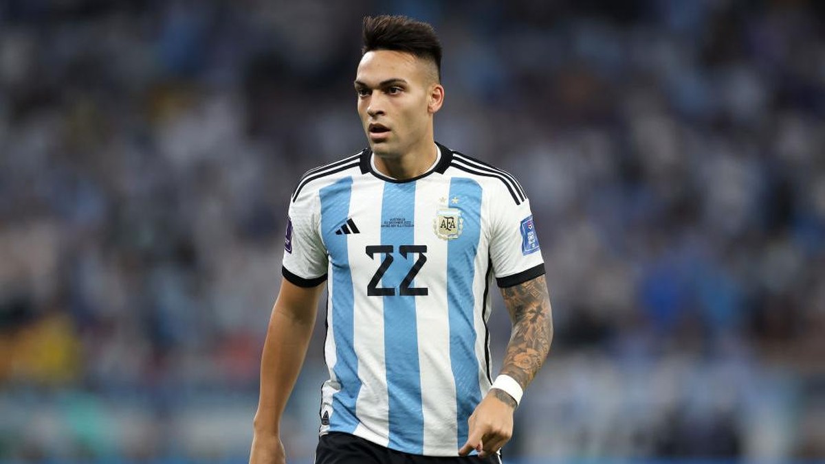 Striker Argentina Lautaro Martinez belum mencetak gol di Piala Dunia 2022 (Foto: Getty Images/Alex Grimm)