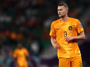 Matthijs de Ligt dan Noussair Mazraoui Jalani Tes Medis di MU