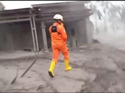 Tiga Dusun Zona Merah Semeru Tertutup Abu Vulkanik Setebal 100 Cm
