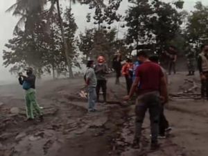 Status Gunung Semeru Naik Jadi Level 4
