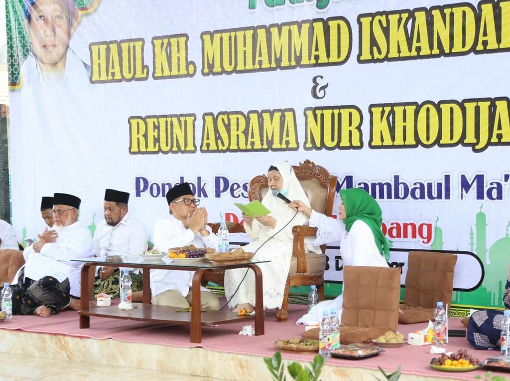 Kenang Sang Ayah, Gus Muhaimin: Beliau Ajari Saya Peduli Orang Lain Kenang Sang Ayah, Gus Muhaimin: Beliau Ajari Saya Peduli Orang Lain