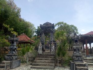 Pura Agung Giri Segara, Satu-satunya Pura di Puncak Bukit Labuan Bajo