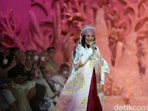 Transformasi Titi DJ Setelah Operasi Anti-Aging di Korea, Melawan Penuaan Transformasi Titi DJ Setelah Operasi Anti-Aging di Korea, Melawan Penuaan