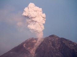Apa Penyebab Erupsi Gunung? Cek Penjelasannya di Sini