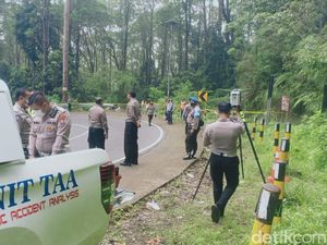 Olah TKP Bus Masuk Jurang Tewaskan 7 Orang, Sarangan-Tawangmangu Ditutup