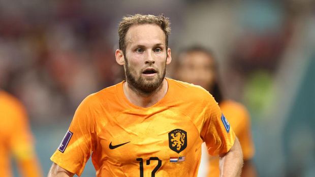 DOHA, QATAR - DECEMBER 03: Daley Blind of Netherlands during the FIFA World Cup Qatar 2022 Round of 16 match between Netherlands and USA at Khalifa International Stadium on December 3, 2022 in Doha, Qatar. (Photo by Matthew Ashton - AMA/Getty Images)