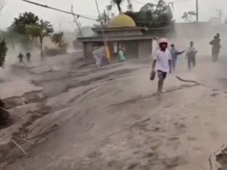 Baru Dibangun 5 Bulan, Jembatan Ini Rusak Lagi Tertimbun Erupsi Semeru