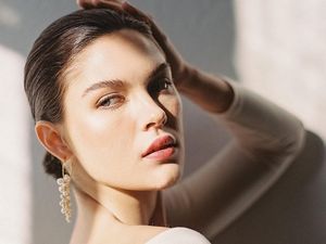 8 Potret Model yang Merasa Capek dan Terbebani karena Berwajah Cantik 8 Potret Model yang Merasa Capek dan Terbebani karena Berwajah Cantik