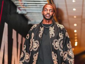 Cerita Bintang NBA Justin Holiday Promosikan Batik di Amerika Serikat Cerita Bintang NBA Justin Holiday Promosikan Batik di Amerika Serikat
