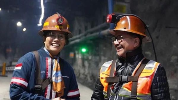 Gaya Sri Mulyani di Salah Satu Tambang Emas Terbesar Dunia