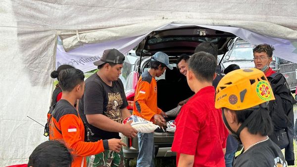 Gerak Cepat Bantu Pengungsi Erupsi Semeru