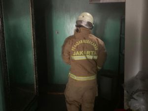 Kompor Gas Meledak Saat Dinyalakan, Warga di Jakbar Terluka Kompor Gas Meledak Saat Dinyalakan, Warga di Jakbar Terluka