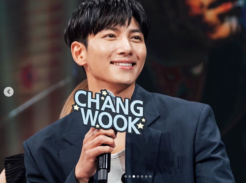 Ji Chang Wook Hengkang dari Glorious Entertainment Ji Chang Wook Hengkang dari Glorious Entertainment