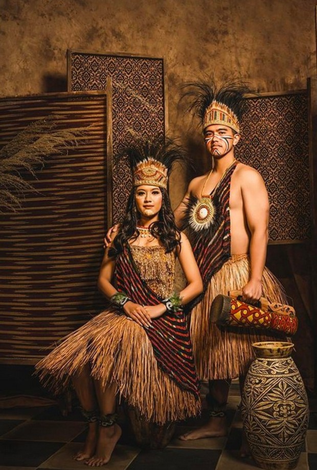 Kaesang dan Erina Gudono/Foto: Instagram @kaesangp Potret Prewedding Kaesang dan Erina Gudono Memakai Pakaian Adat Papua