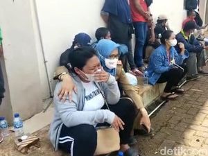 Kunjungan Jokowi Diwarnai Tangis Histeris Korban Gempa Cianjur
