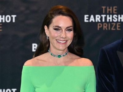7 Gaya Kate Middleton Pakai Gaun Sewaan, Tetap Pancarkan Aura Glamor