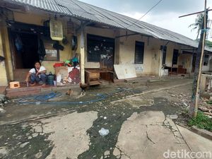 Pengakuan Marlinah: Setelah 7 Tahun, Baru Sekarang Rumah Tak Kebanjiran Pengakuan Marlinah: Setelah 7 Tahun, Baru Sekarang Rumah Tak Kebanjiran