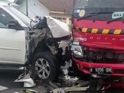 Kecelakaan Beruntun 2 Mobil dan Truk Tangki Terjadi di Banjarnegara