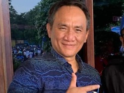 Andi Arief Diperiksa KPK Terkait Kasus Korupsi Ricky Pagawak