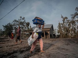 Suara Minta Tolong Warga Semeru, Butuh Bantuan Kita!