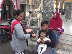 Cerita Warga Lari Kencang Bawa Anak dan Ortu saat Hujan Abu Semeru