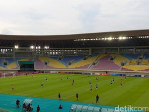 Gibran Optimis Renovasi Stadion Manahan Rampung Sebelum Inspeksi FIFA