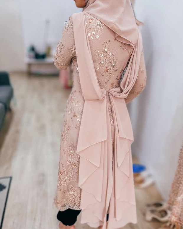 Poppy Bunga kebaya di akad nikah Glenca Chysara dan Rendi Jhon