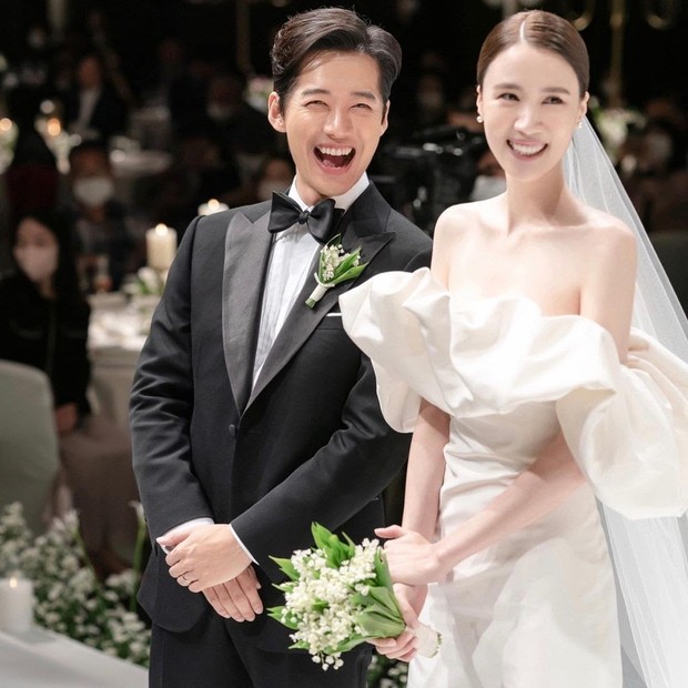 Potret bahagia Nam Goong Min dan Jin Areum / Foto: instagram.com/jin_areum