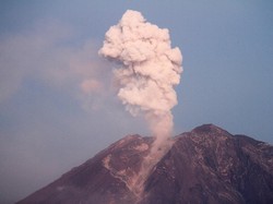 Legenda Gunung Semeru Sebagai Paku Pulau Jawa
