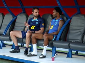 Sterling Absen Lawan Senegal & Tinggalkan Qatar, Ada Apa?