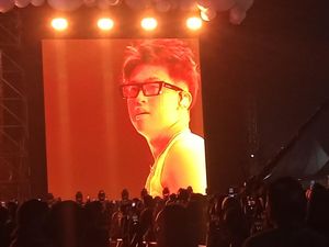 Rich Brian Bikin Geger Usai Umumkan Bakal Pulang Kampung ke Indonesia Rich Brian Bikin Geger Usai Umumkan Bakal Pulang Kampung ke Indonesia