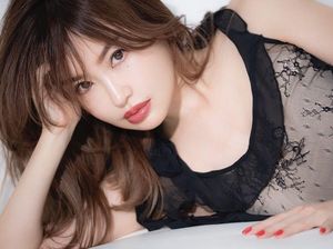 Model Cantik Jepang Beberkan Usianya, Netizen Kaget Tak Percaya