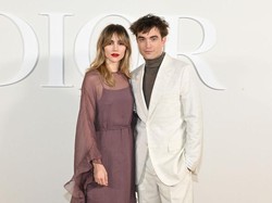 4 Tahun Kencan, Robert Pattinson & Suki Waterhouse Perdana Tampil Bersama