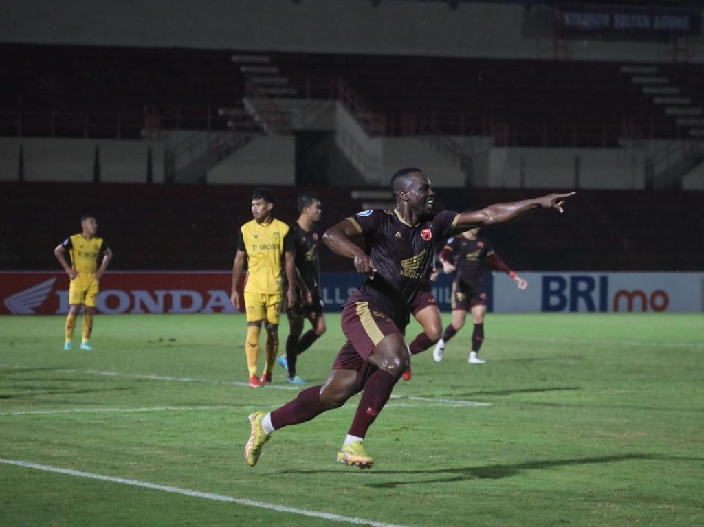 Pecah Telur Donald Bissa Cetak Gol, Jawab Keraguan Suporter PSM Makassar