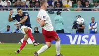Kylian Mbappe menggandakan keunggulan Prancis pada menit ke-74. AP/Ricardo Mazalan