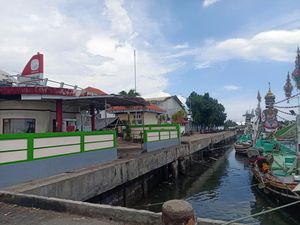 Jatah Solar untuk Nelayan di SPBN Pengambengan Dipastikan Aman Jatah Solar untuk Nelayan di SPBN Pengambengan Dipastikan Aman