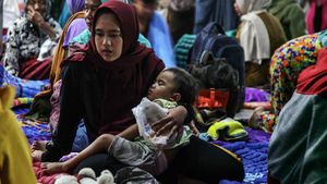Ribuan Warga Mengungsi Akibat Erupsi Semeru