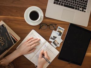 Contoh Teks Editorial beserta Struktur, Termasuk Fakta dan Opininya Contoh Teks Editorial beserta Struktur, Termasuk Fakta dan Opininya
