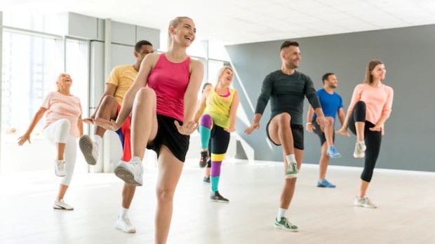 Tubuh tetap aktif/ foto: Freepik/ freepik Aerobik